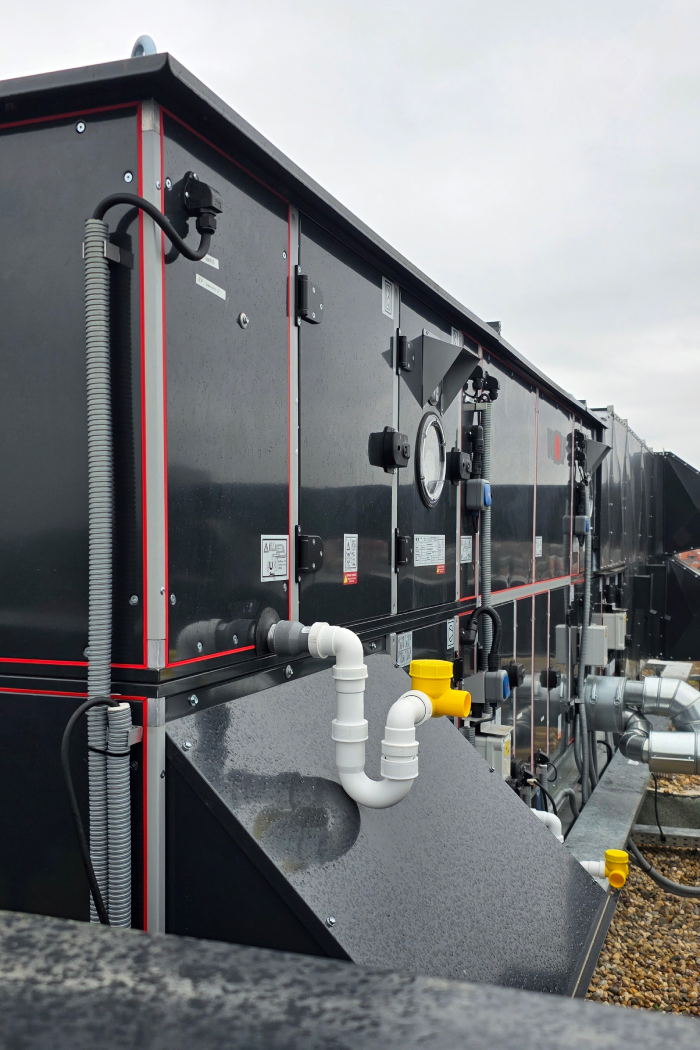 image of a geothermal plant with advanced technology