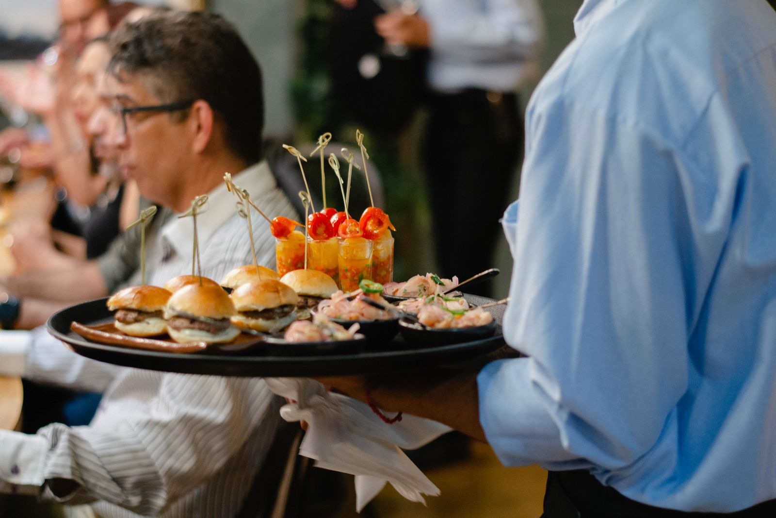 Flying Buffet mit Service am Tablett