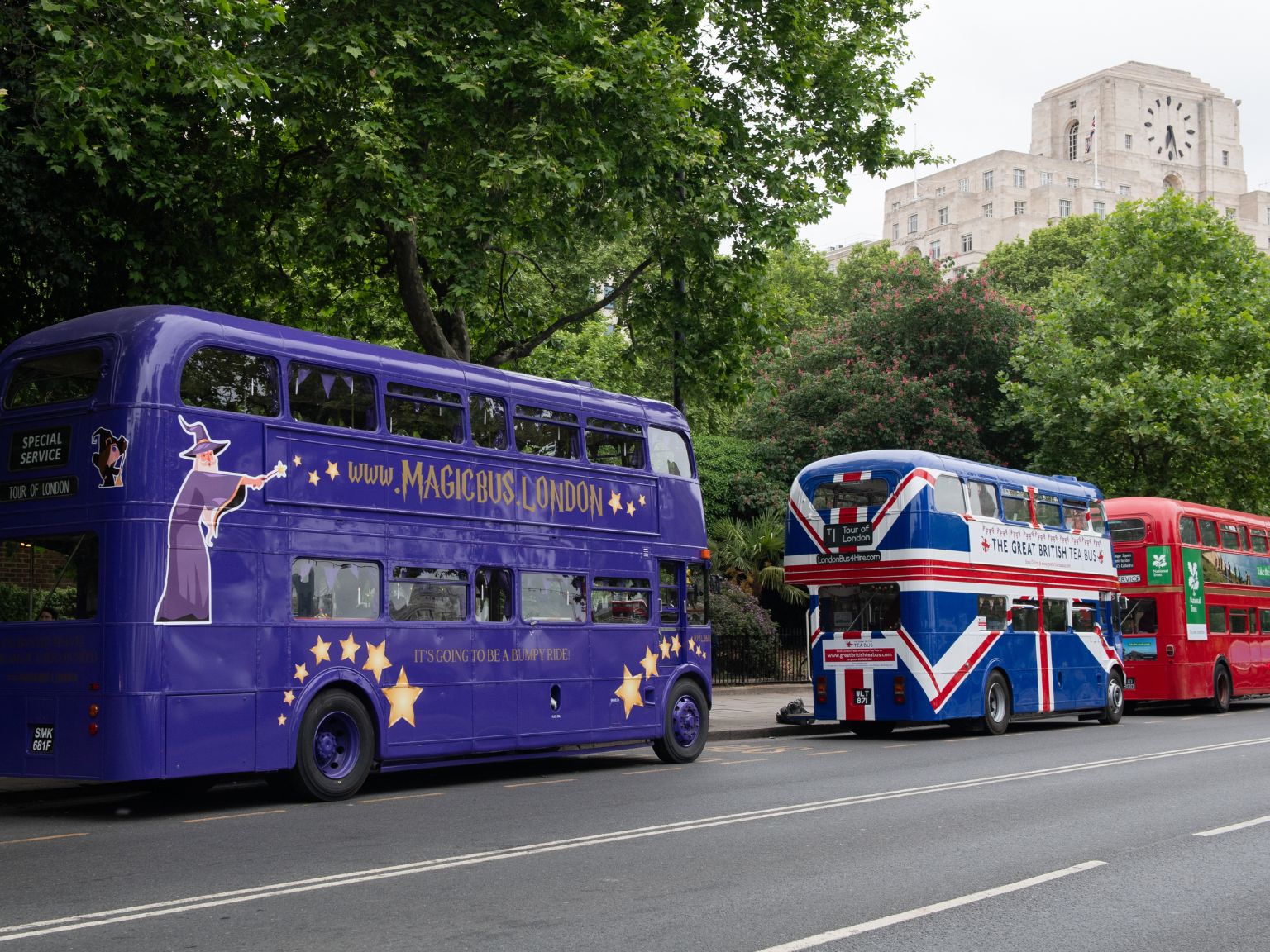 image of customers trying vr headset