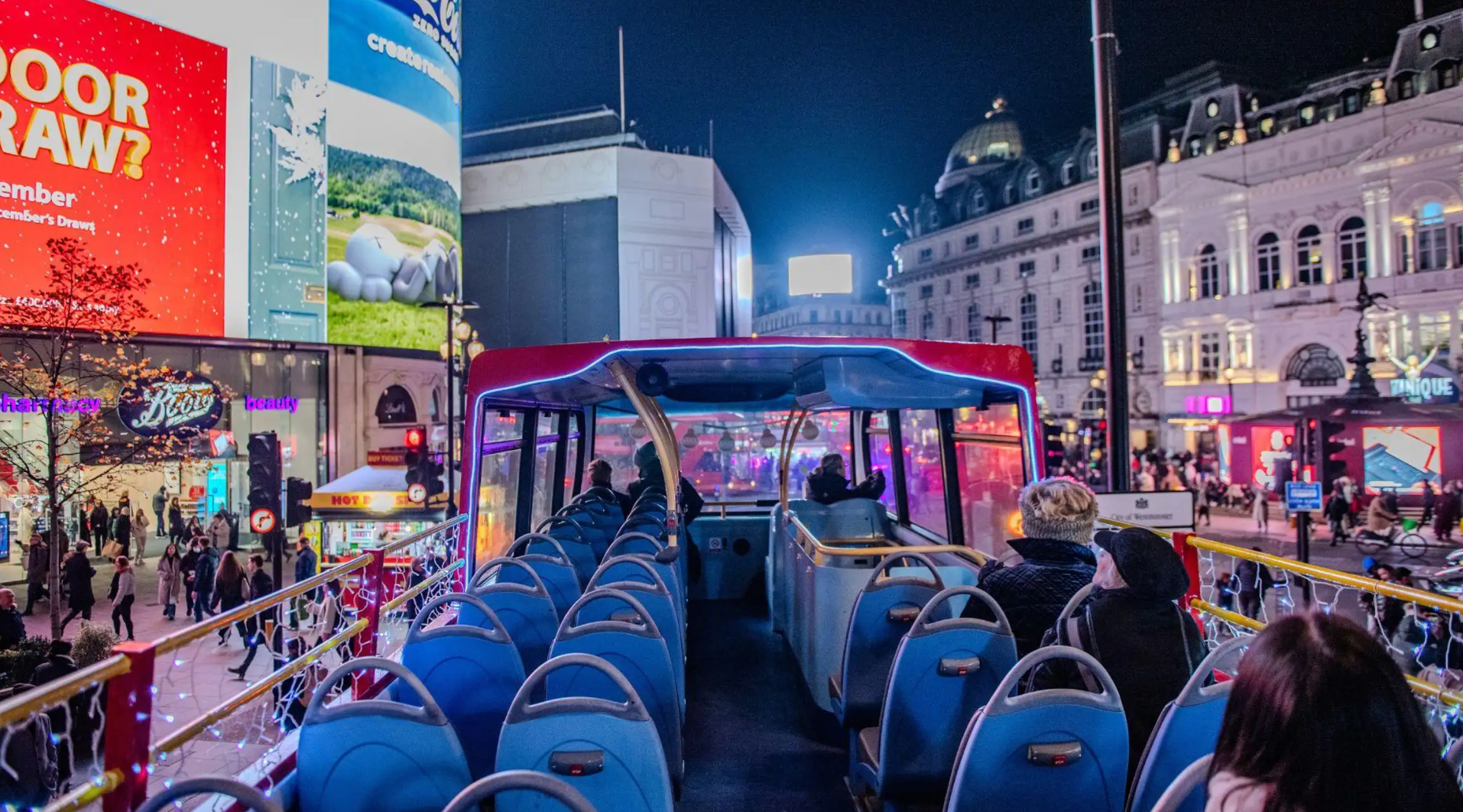 image of a refreshing beverage (modern restaurant)