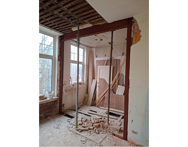 Gray placeholder image icon with a mountain and sun on a light gray background.