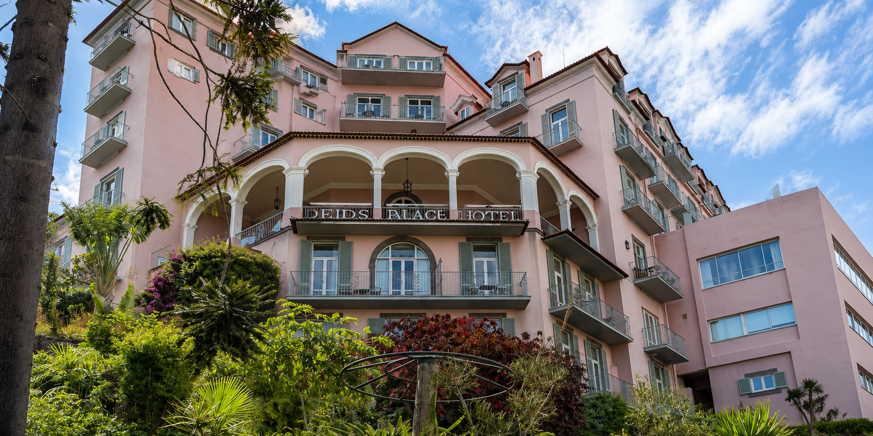 Book luxury hotels, cruises, yachts and rail journeys with benefits such as daily breakfast, hotel credits, upgrade priority, early check-in and late check-out, arranged through Clements Travel’s preferred partner programs worldwide.