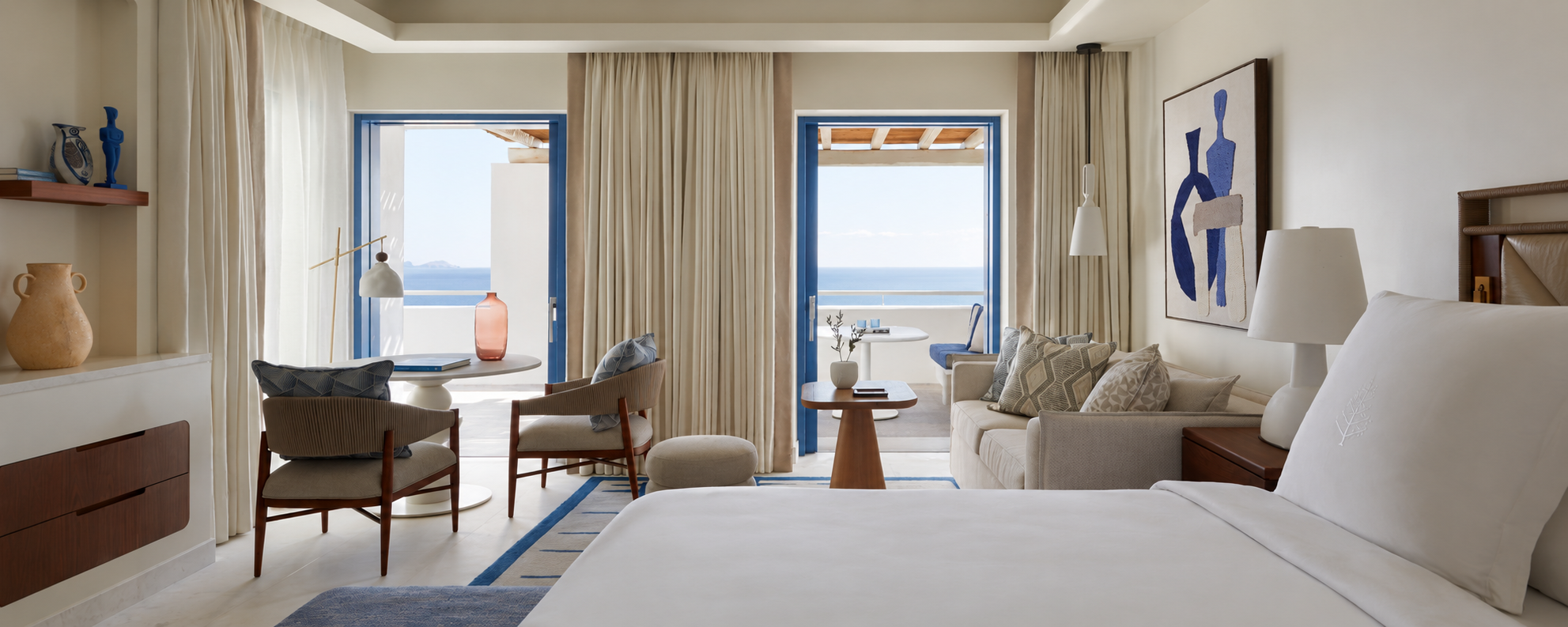 Book luxury hotels, cruises, yachts and rail journeys with benefits such as daily breakfast, hotel credits, upgrade priority, early check-in and late check-out, arranged through Clements Travel’s preferred partner programs worldwide.