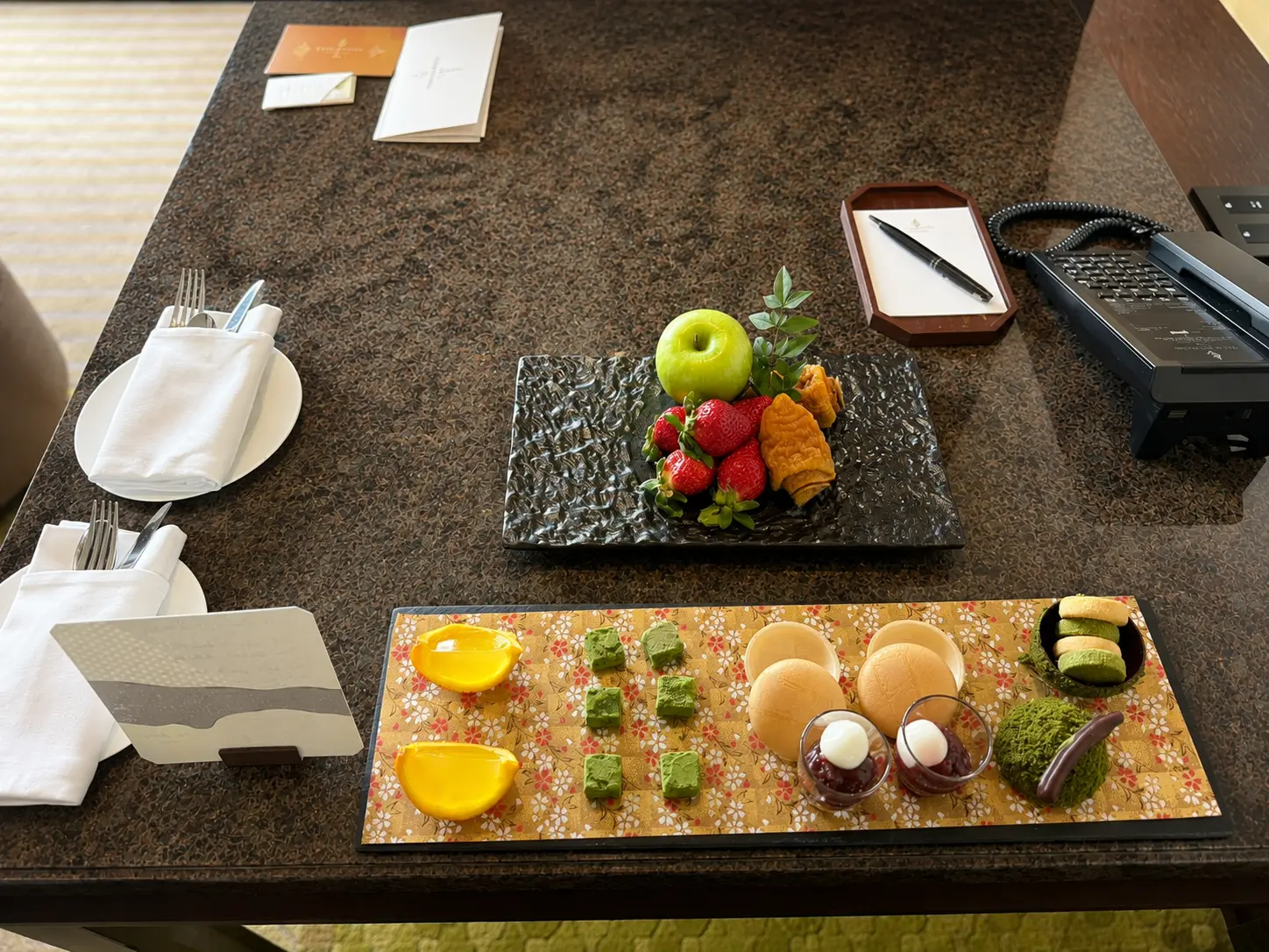 Four Seasons Preferred Partner welcome amenity at Four Seasons Hotel Kyoto with fresh fruit and Japanese sweets.