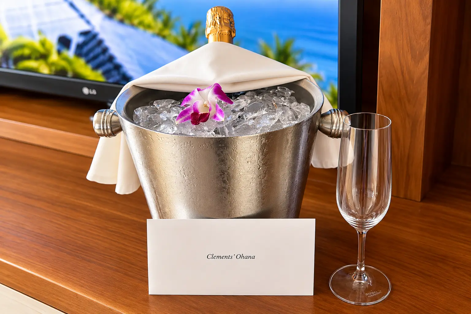 Champagne welcome amenity for Clements Travel guests at a luxury Hawaii hotel