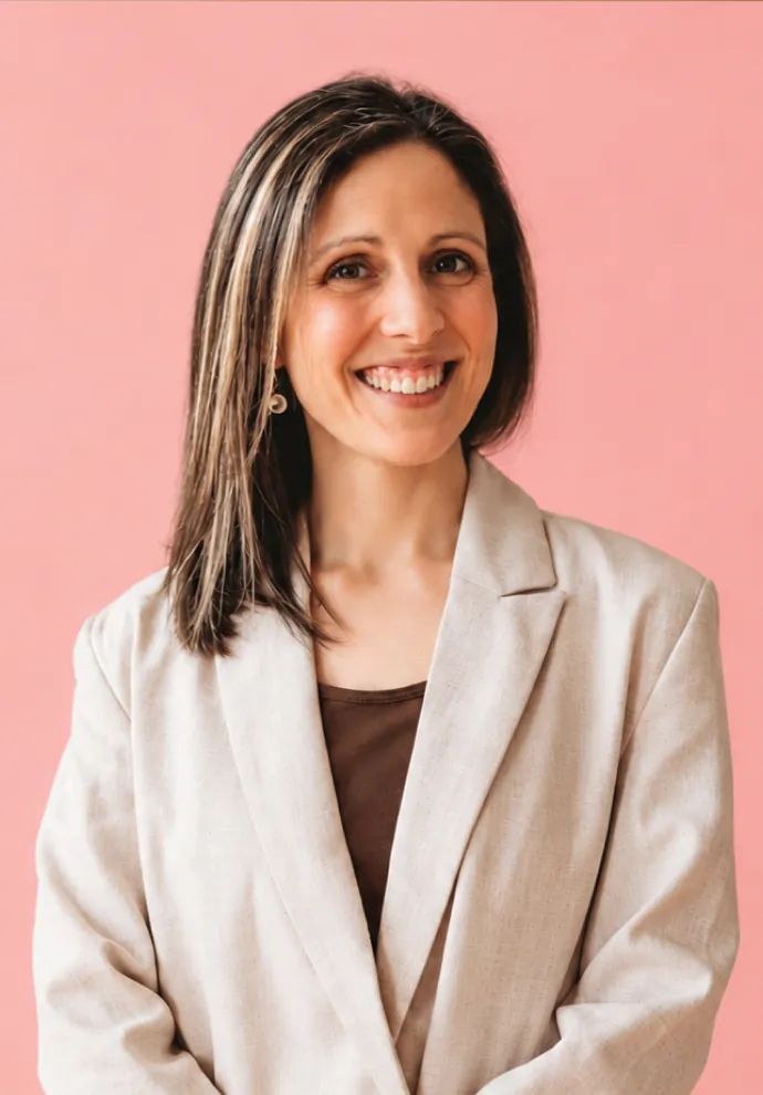 Portrait of therapist Leanda Zupka