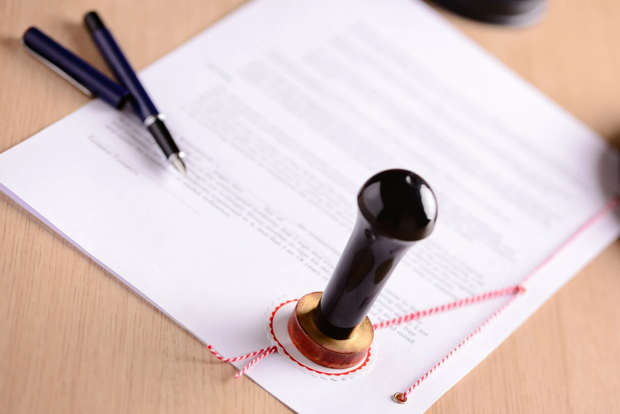 Stylo posé sur un document