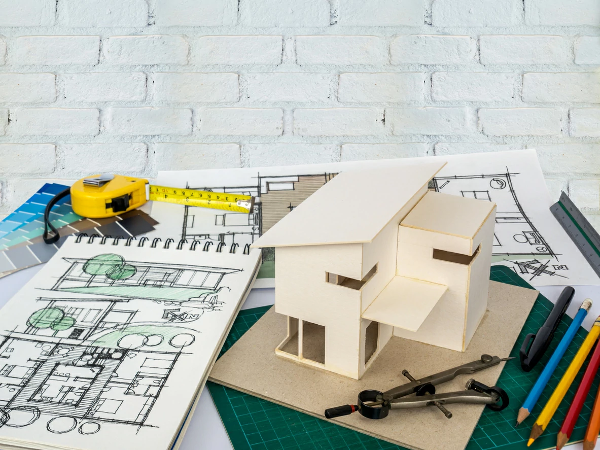 Plan et maquette de maison.