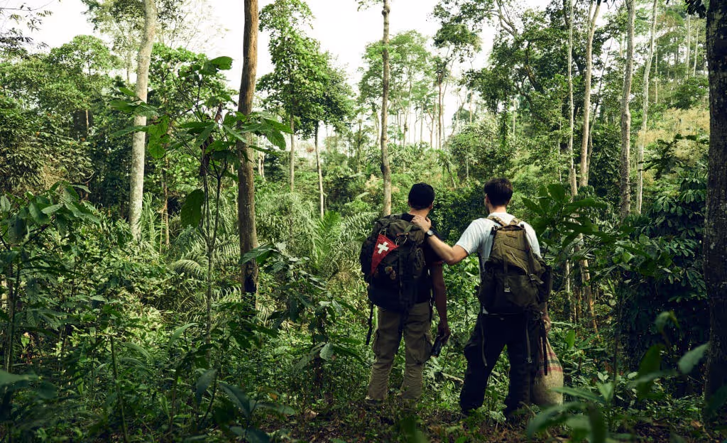 Zurück in die Zivilisation mit einem Sack voller Kola Nüsse