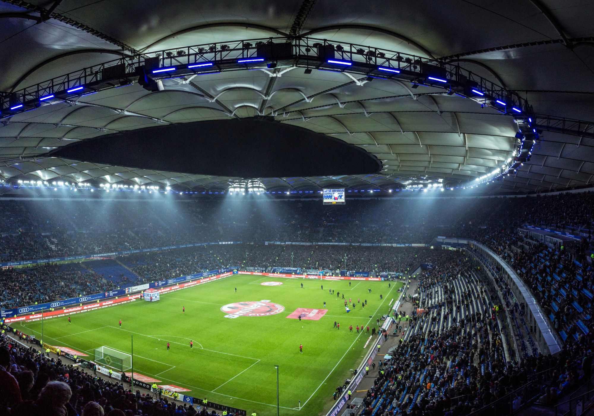 image of crowd at an event