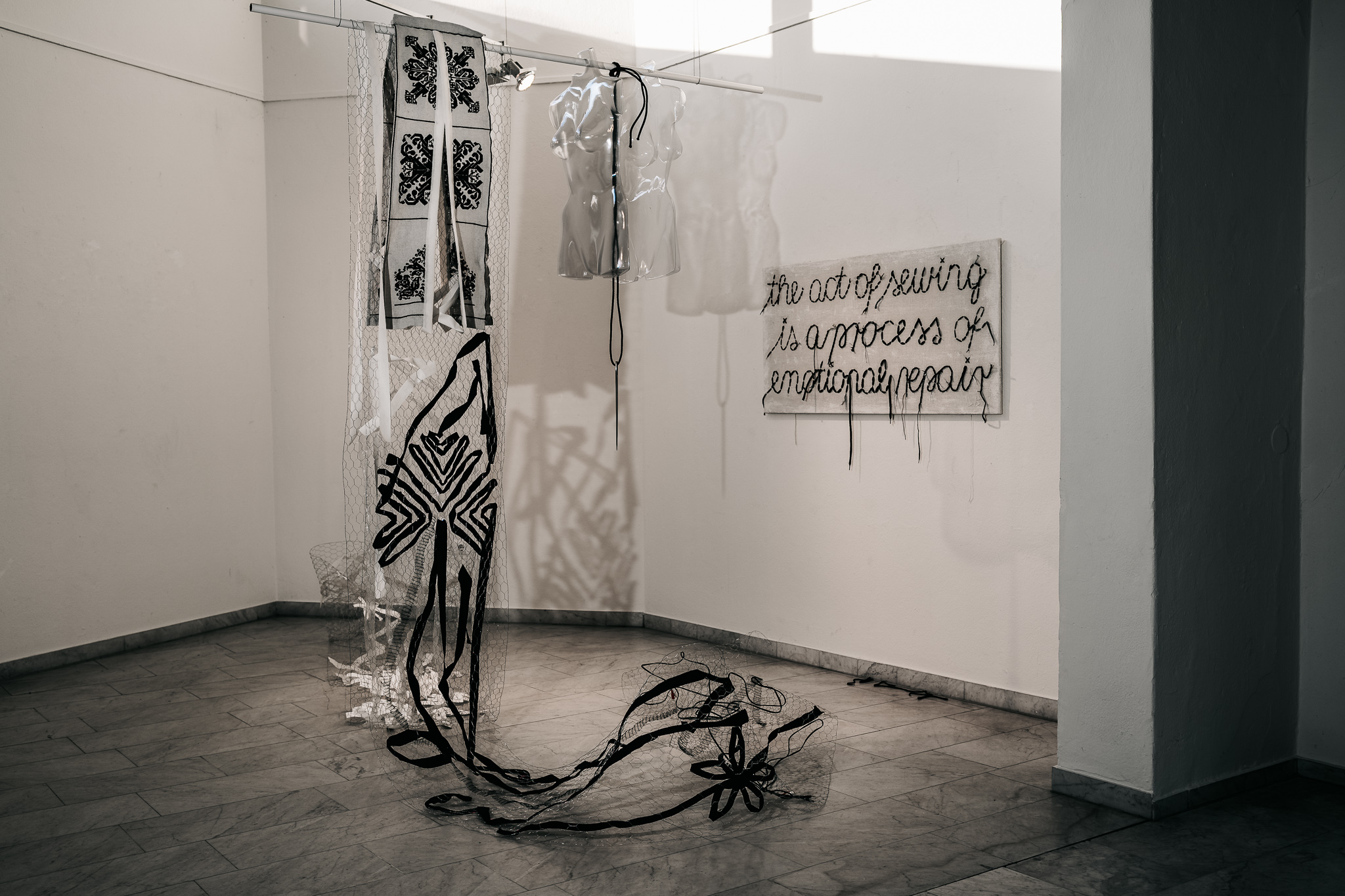 The art of sewing - Kunstausstellung Marjeta Angerer 2026