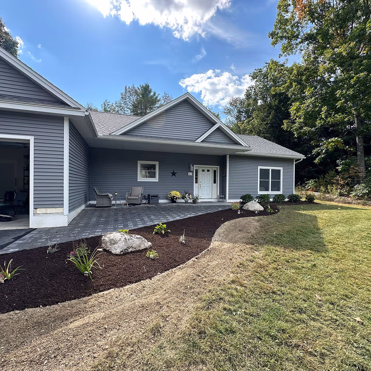 mulch installation service Gardiner Maine CamCo Lawn Care