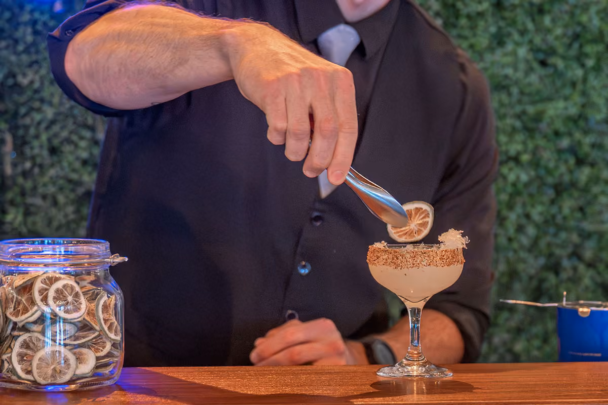 Knoxie's Table Mixology Class