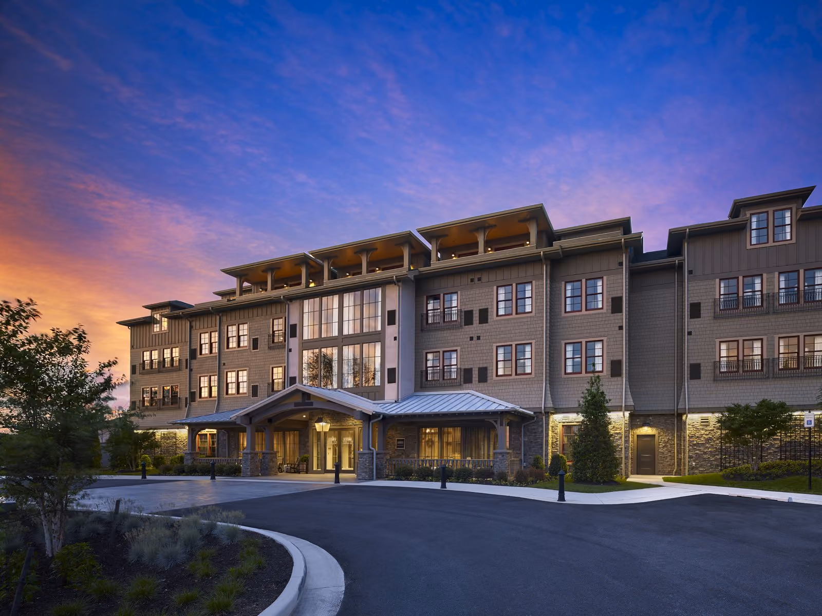 Front exterior of The Inn at Chesapeake Bay Beach Club