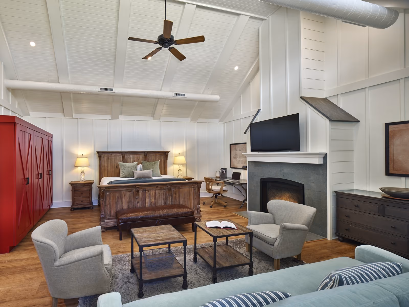 Interior of a cottage suite at Chesapeake Bay Beach Club