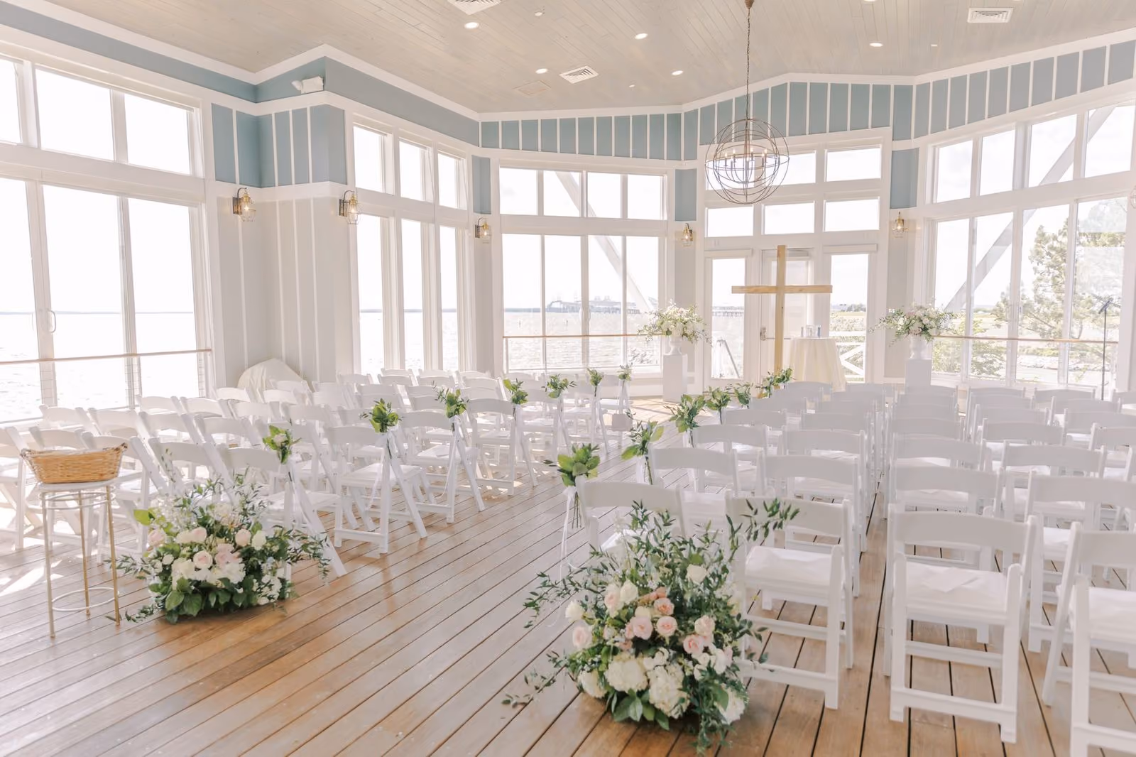 Rooftop wedding ceremony at sunset at Chesapeake Bay Beach Club