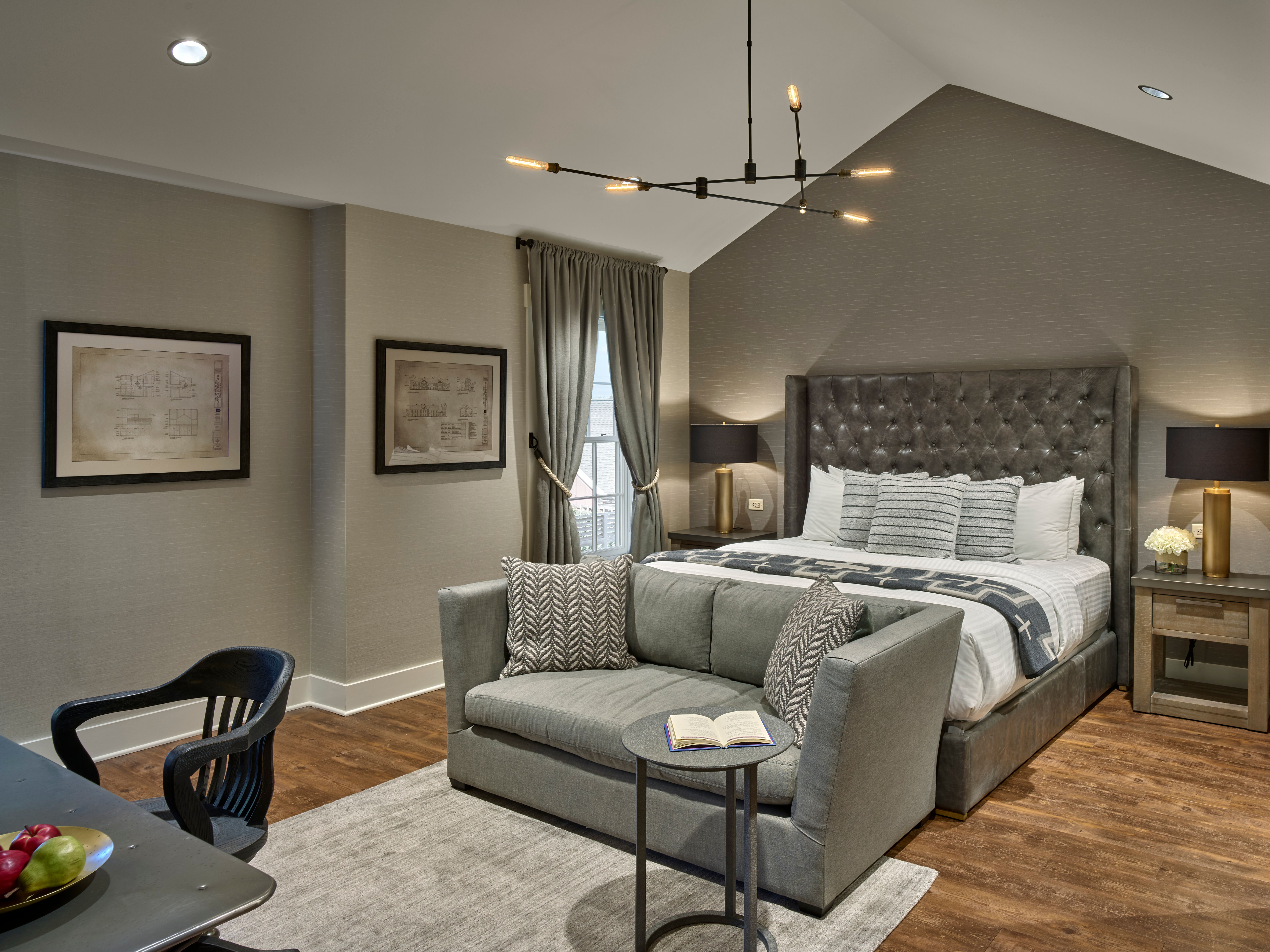 King Barn guest room located in The Barn at the Chesapeake Bay Beach Club