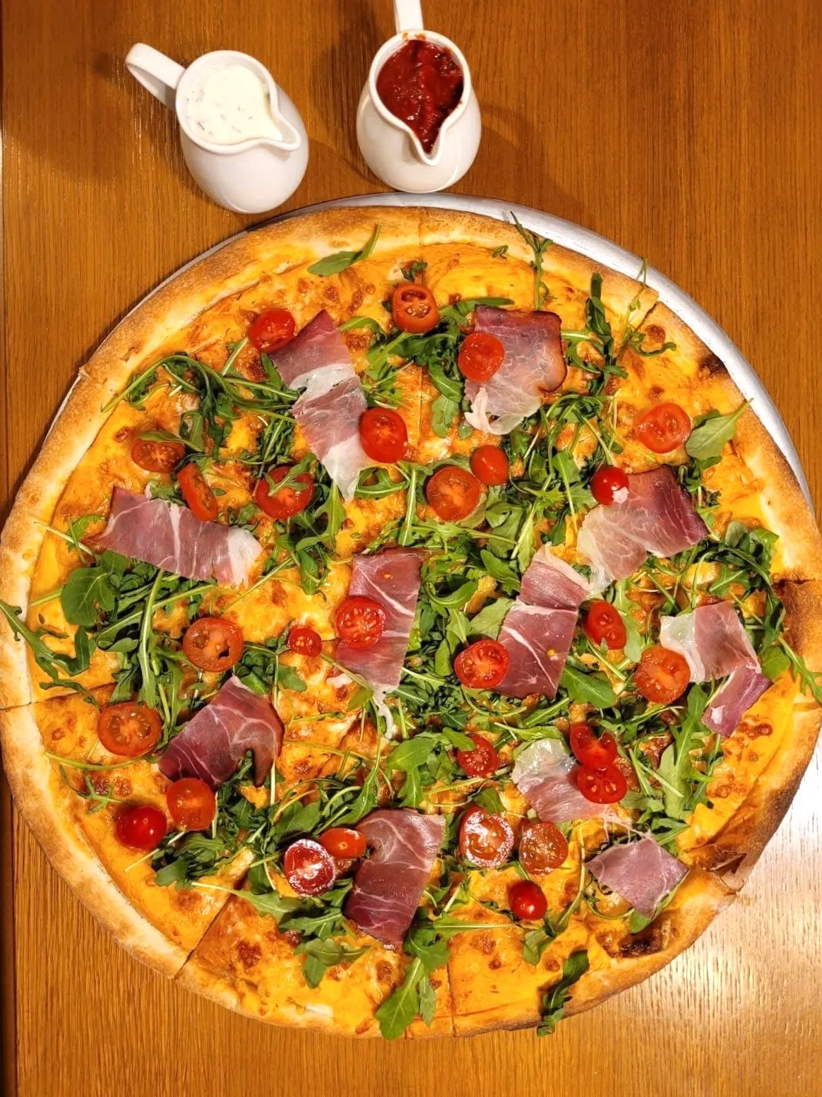 Bar Oaza w Pławnie – pizza dostępna w menu lokalu