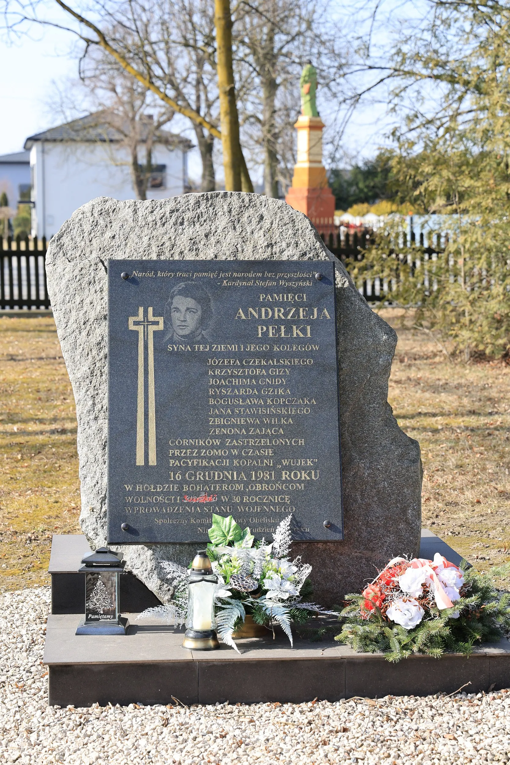 Pomnik pamięci Andrzeja Pełki 