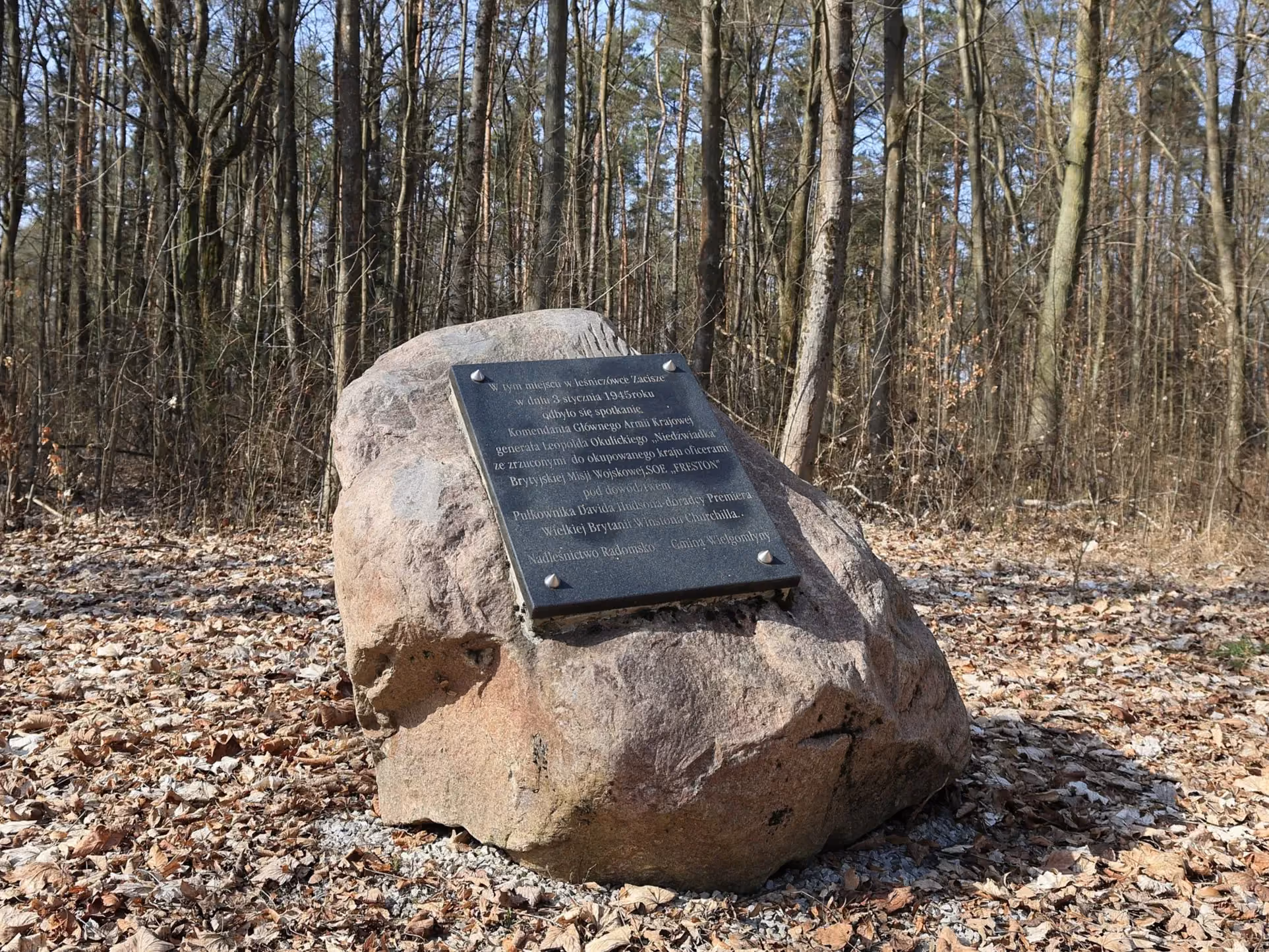 Obelisk upamiętniający operację „Freston”