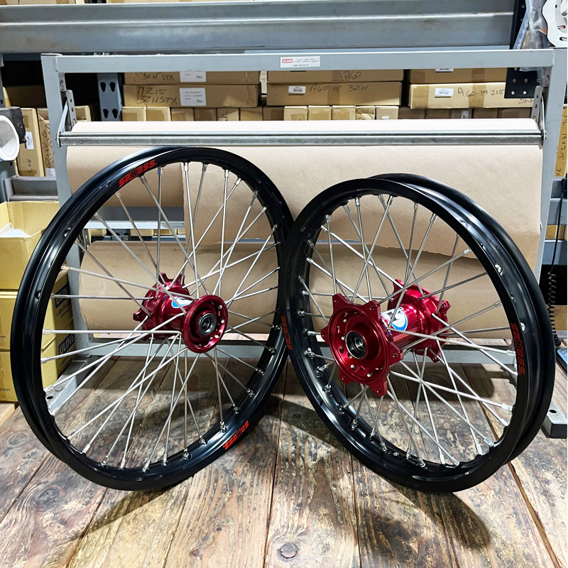 Special CR/F 02-12 Wheel Set German Behr Rims 21 / 19