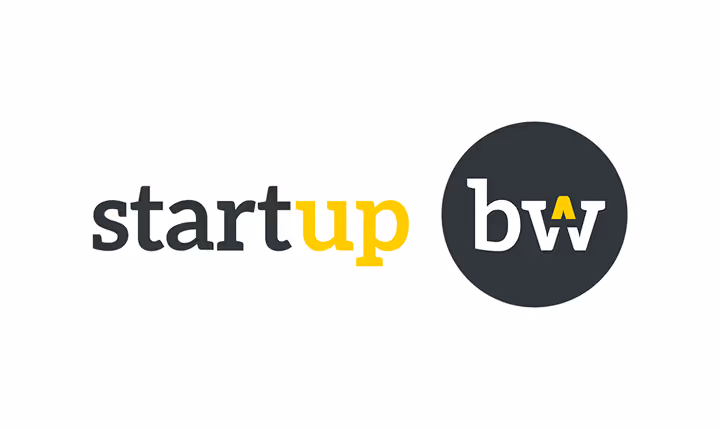 Logo mit dem Text 'startup bw', wobei 'up' und das A in 'bw' gelb hervorgehoben sind.