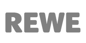 REWE Schriftzug in grauer Farbe auf weißem Hintergrund.