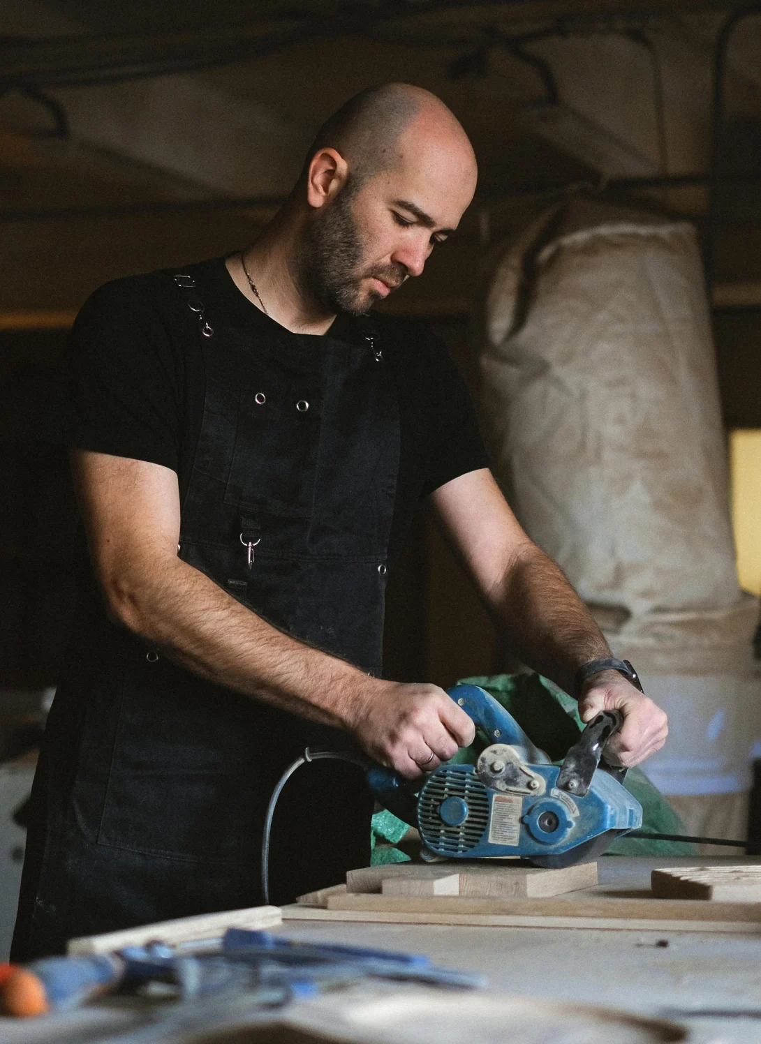 Kontix-contact-two-connect-with-kontix-image-webflow-ecommerce-template