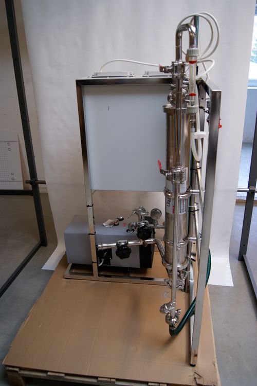 Skid-mounted membrane degassing system designed and built by Damgaard Solutions for GE Healthcare Norway
