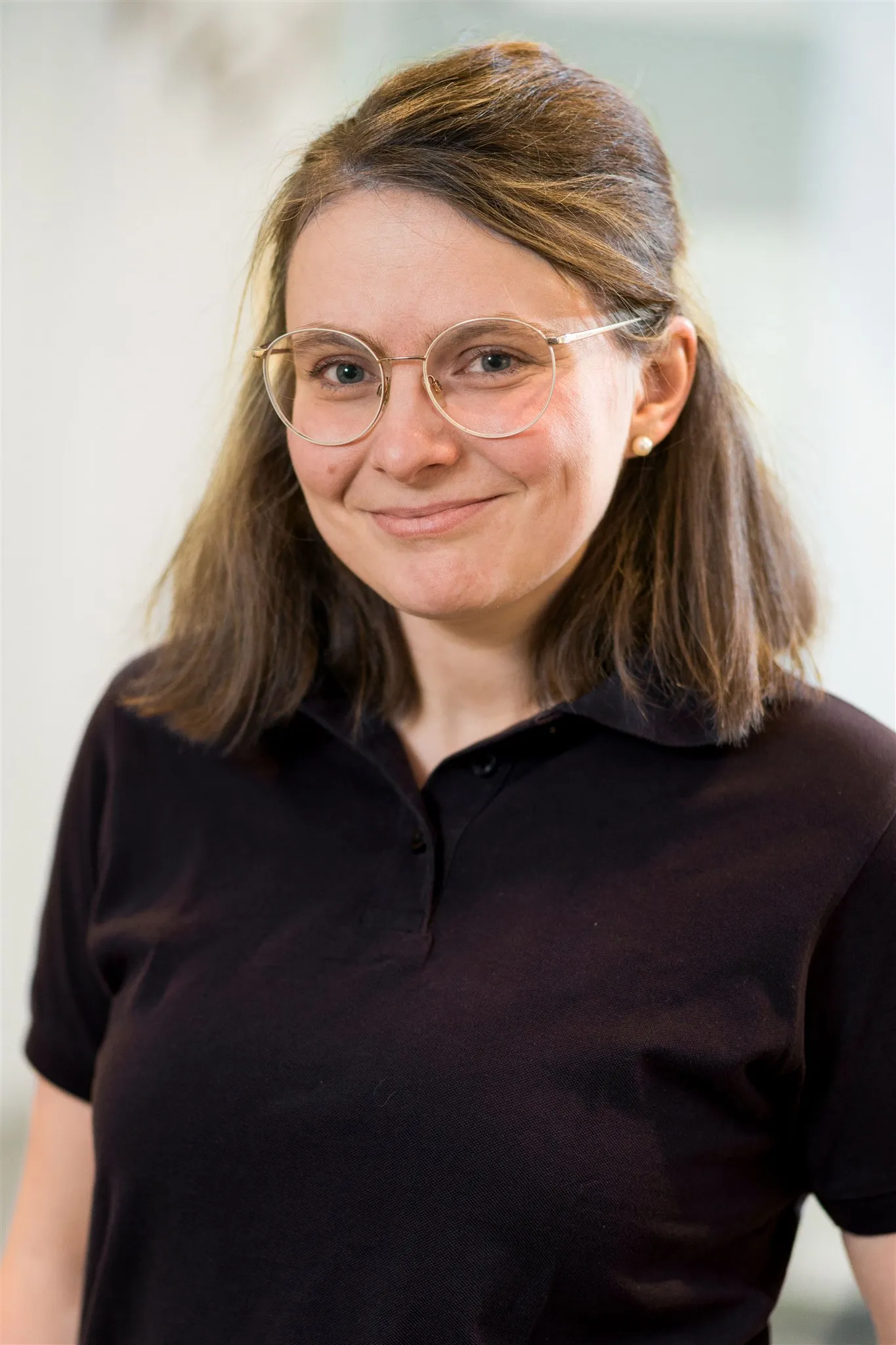 Portrait von einer Mitarbeiterin.