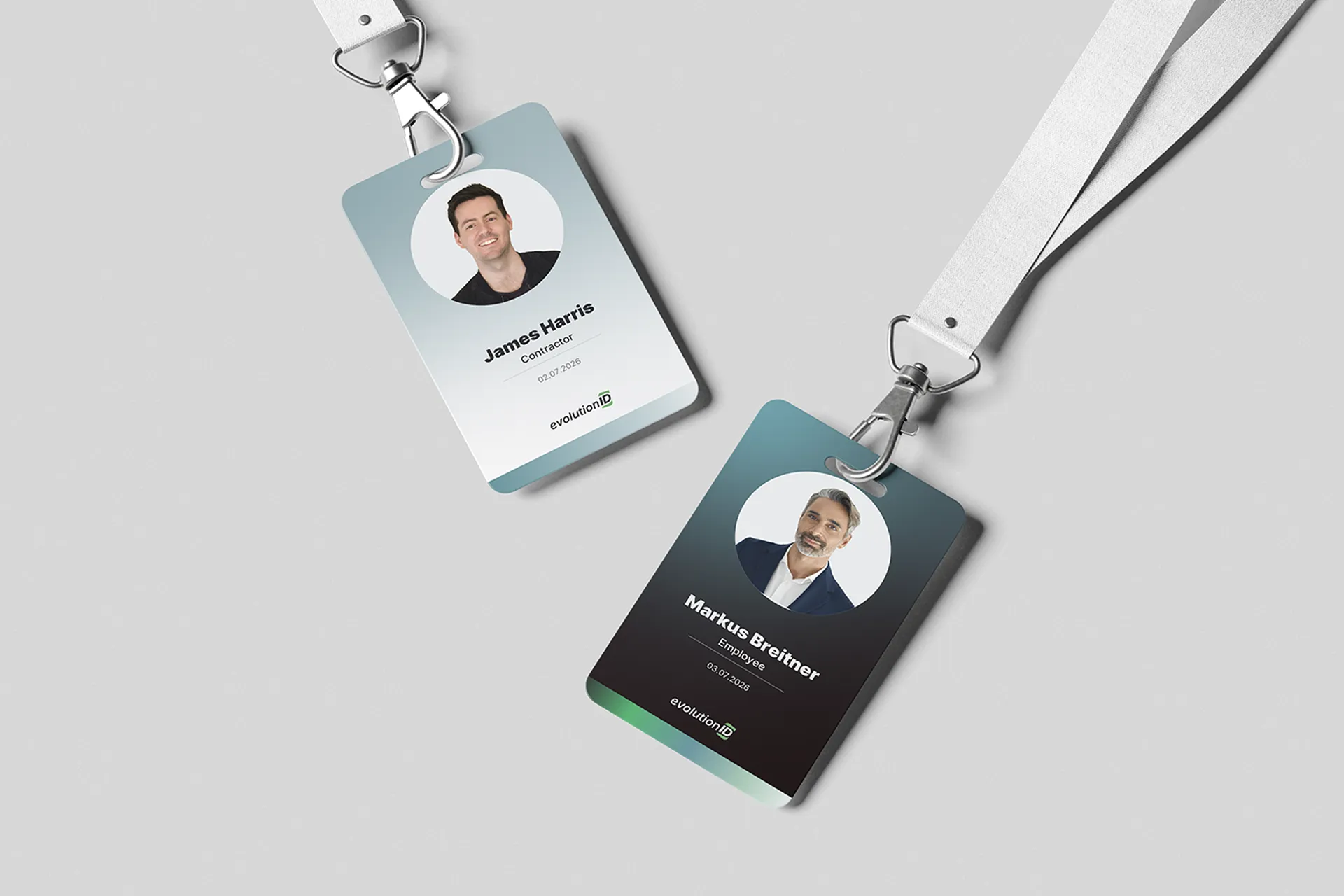 Zwei Ausweise mit Fotos, Namen, Funktionen, Daten und dem evolutionID-Logo auf weißem Hintergrund.