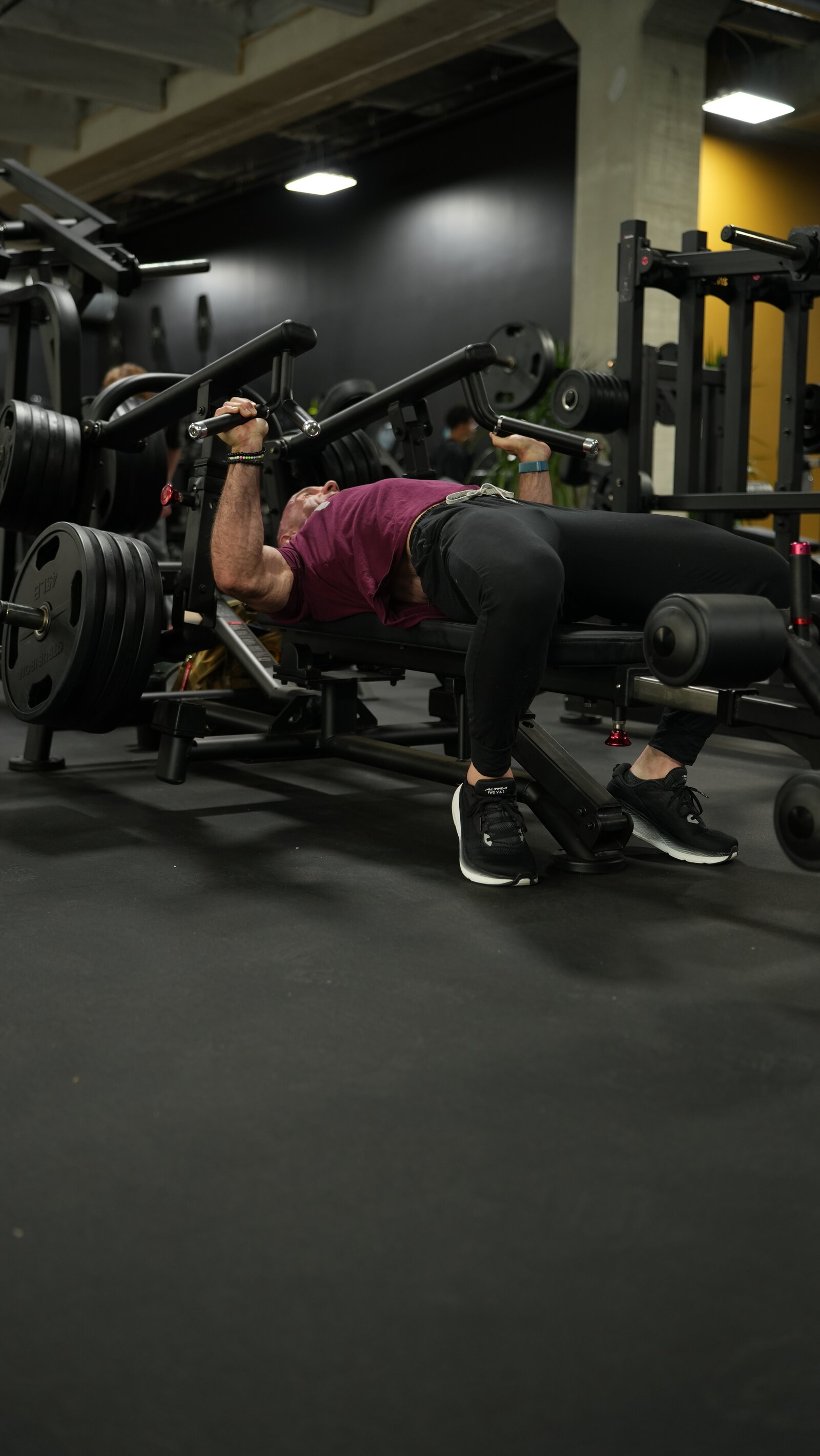 Atlantis bench press