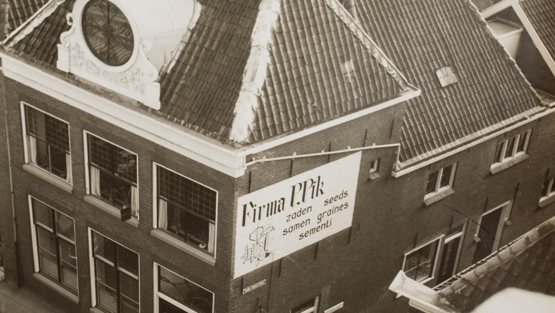 1920