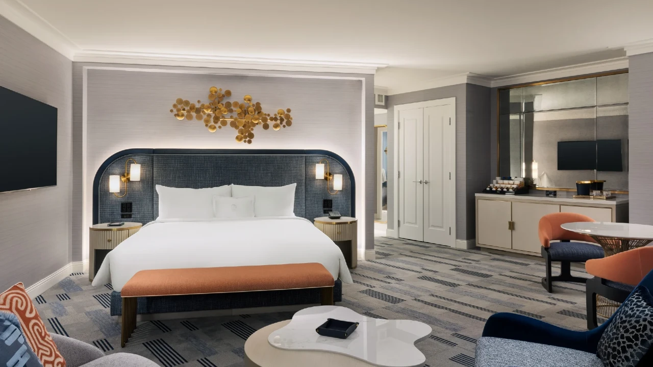 Platinum King at Fontainebleau Las Vegas