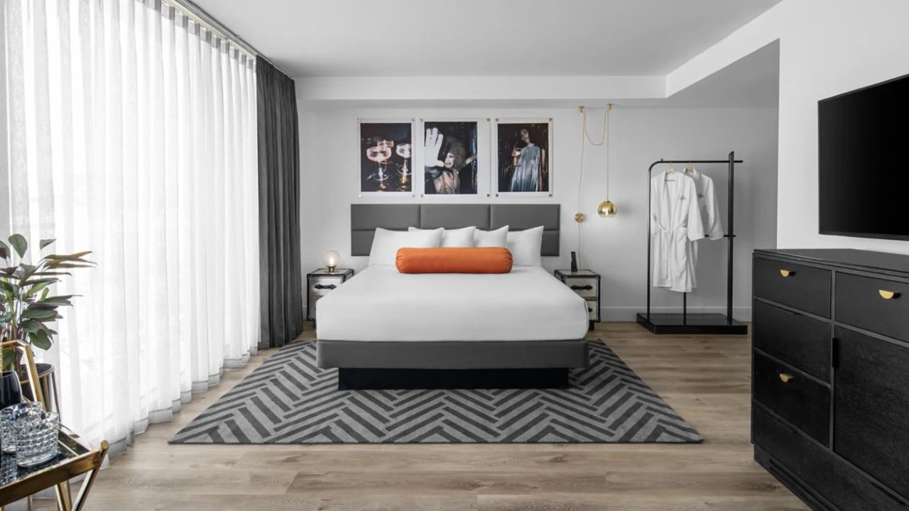 Guest Room Bedroom at The English Hotel Las Vegas