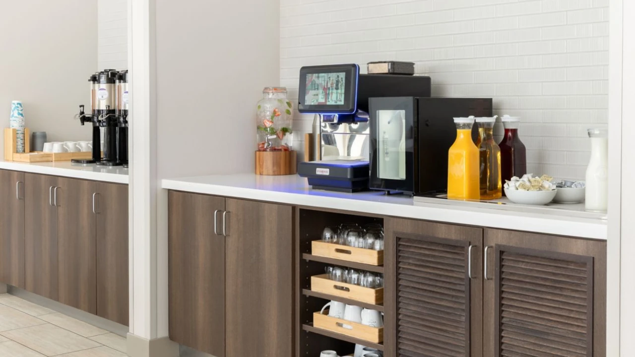 Rise Coffee Bar at Element Las Vegas Airport