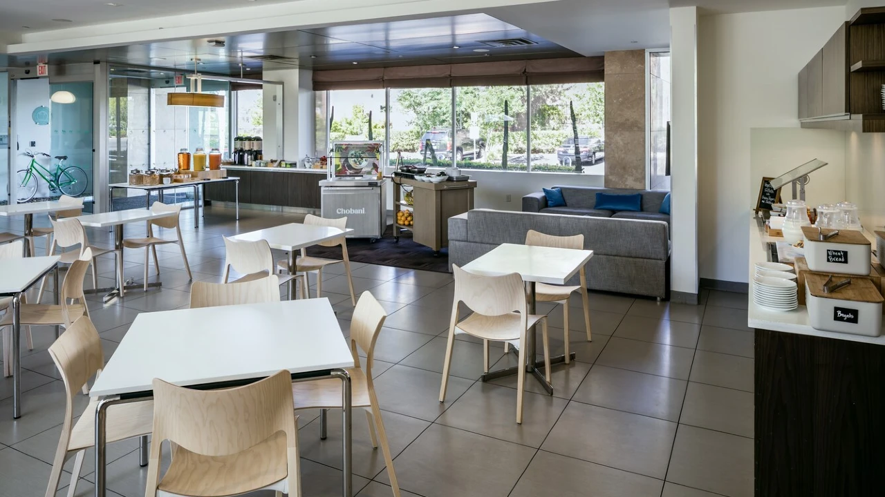 Rise Breakfast Bar at Element Las Vegas Summerlin