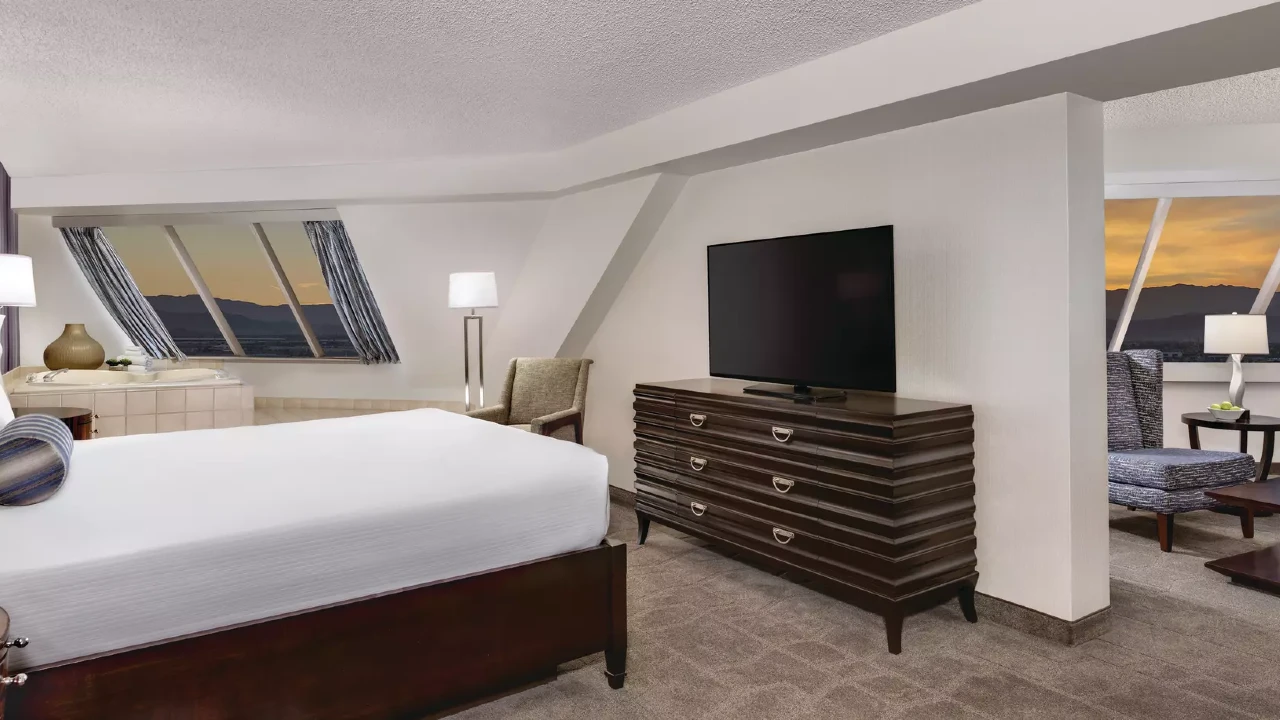 Pyramid King Corner Suite at Luxor Hotel and Casino Las Vegas