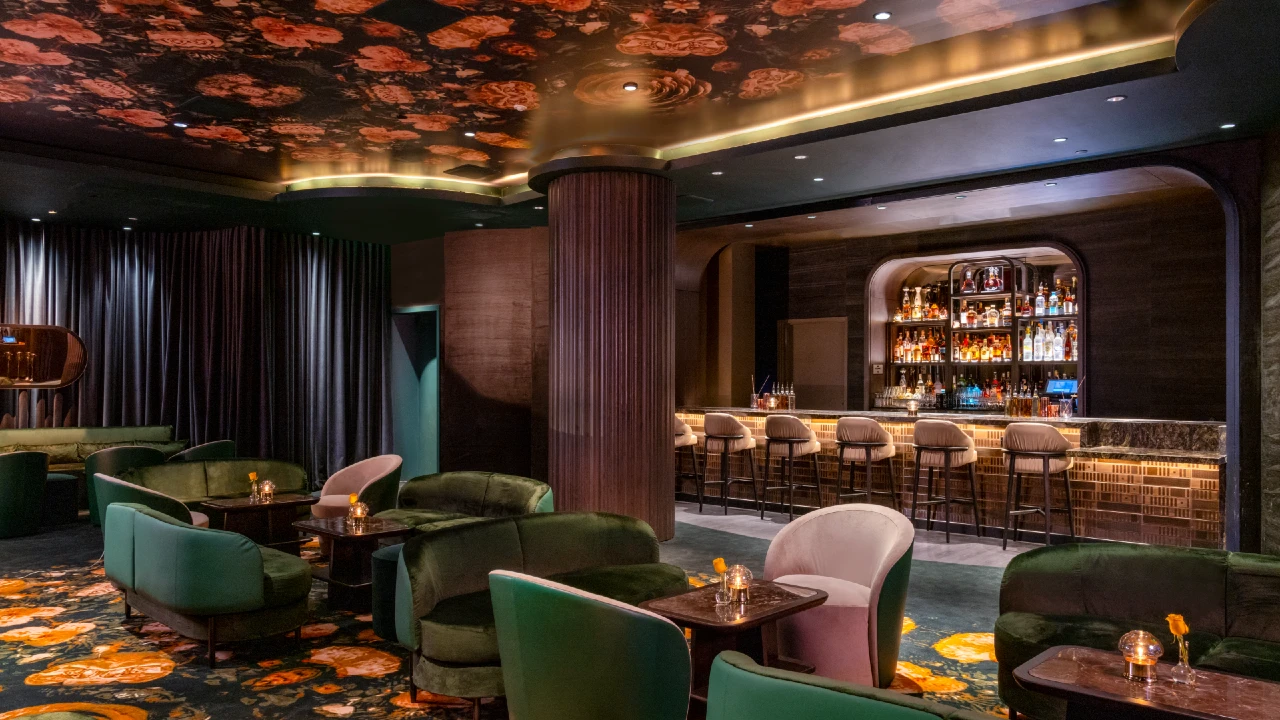 Easy's Cocktail Lounge at Aria Resort and Casino Las Vegas