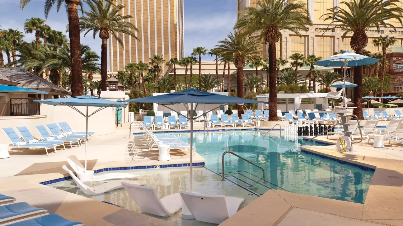 Pool at W Las Vegas