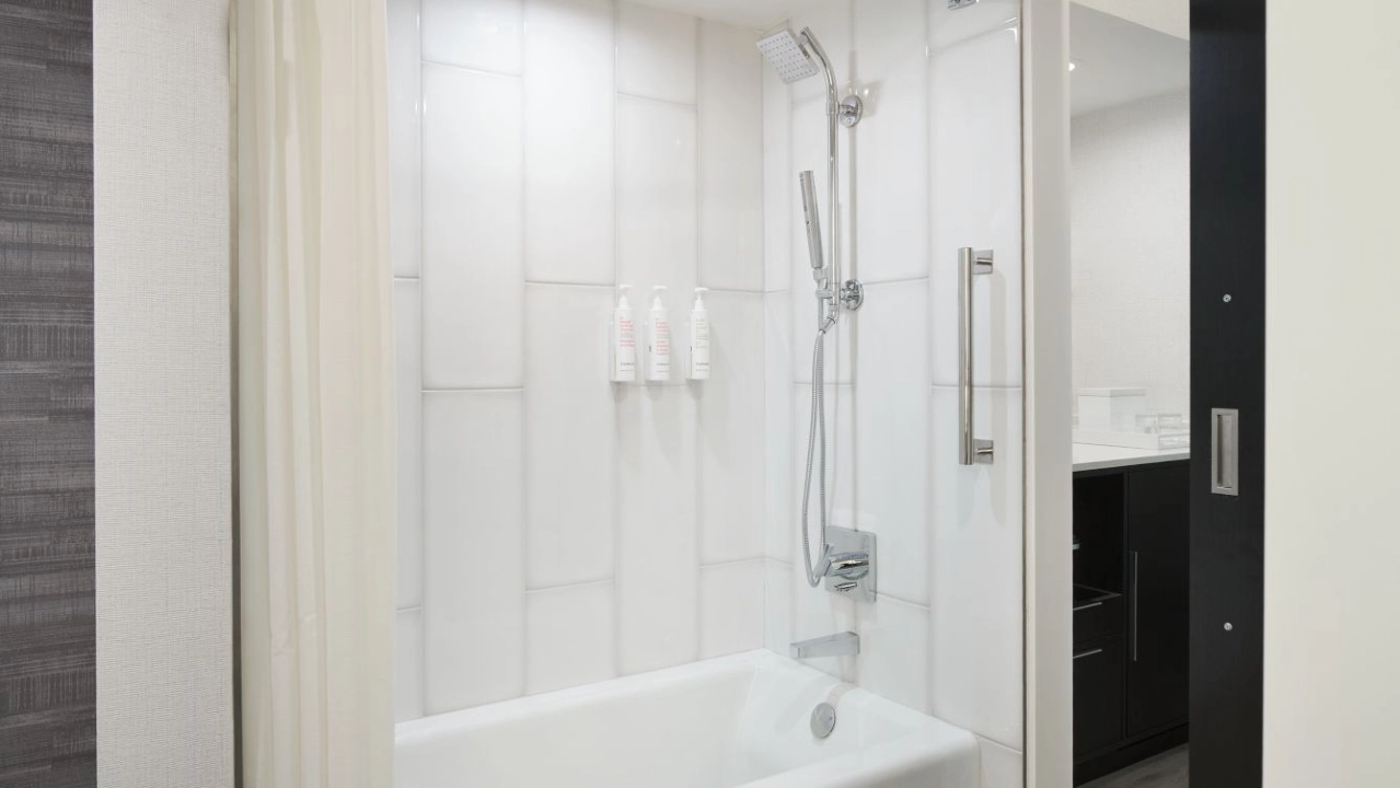 Suite Bathroom at Las Vegas Marriott