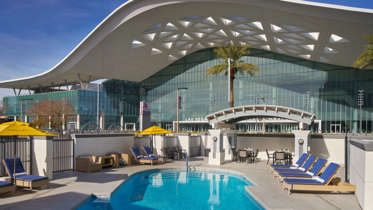 Pool at Las Vegas Marriott