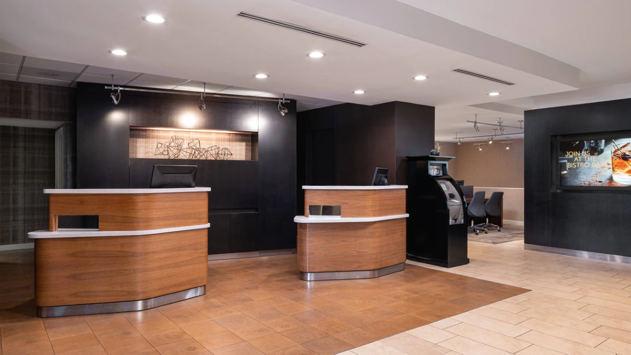 Front Desk at Courtyard Las Vegas Convention Center