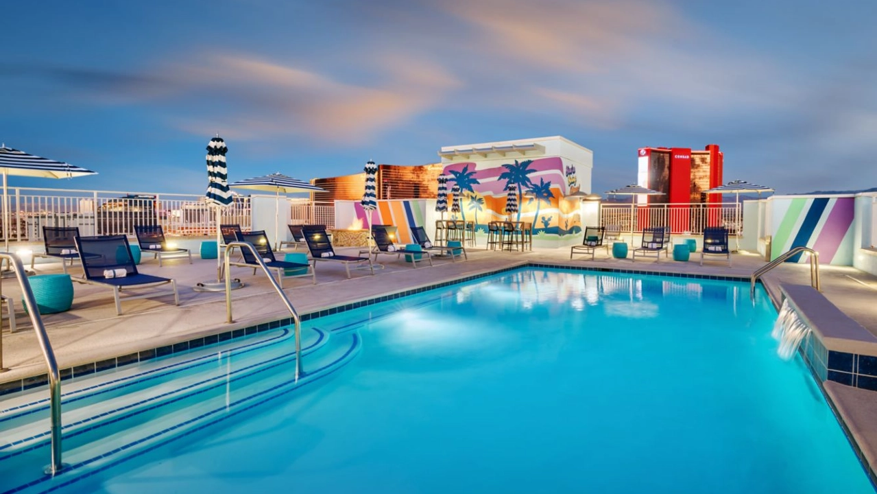 Pool at Springhill Suites Las Vegas Convention Center