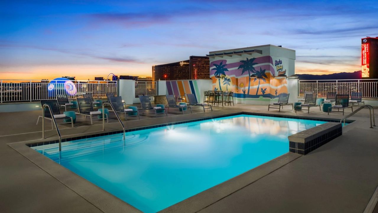 Pool at Springhill Suites Las Vegas Convention Center