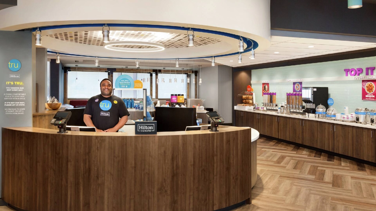 Front Desk at Tru By Hilton Las Vegas Airport