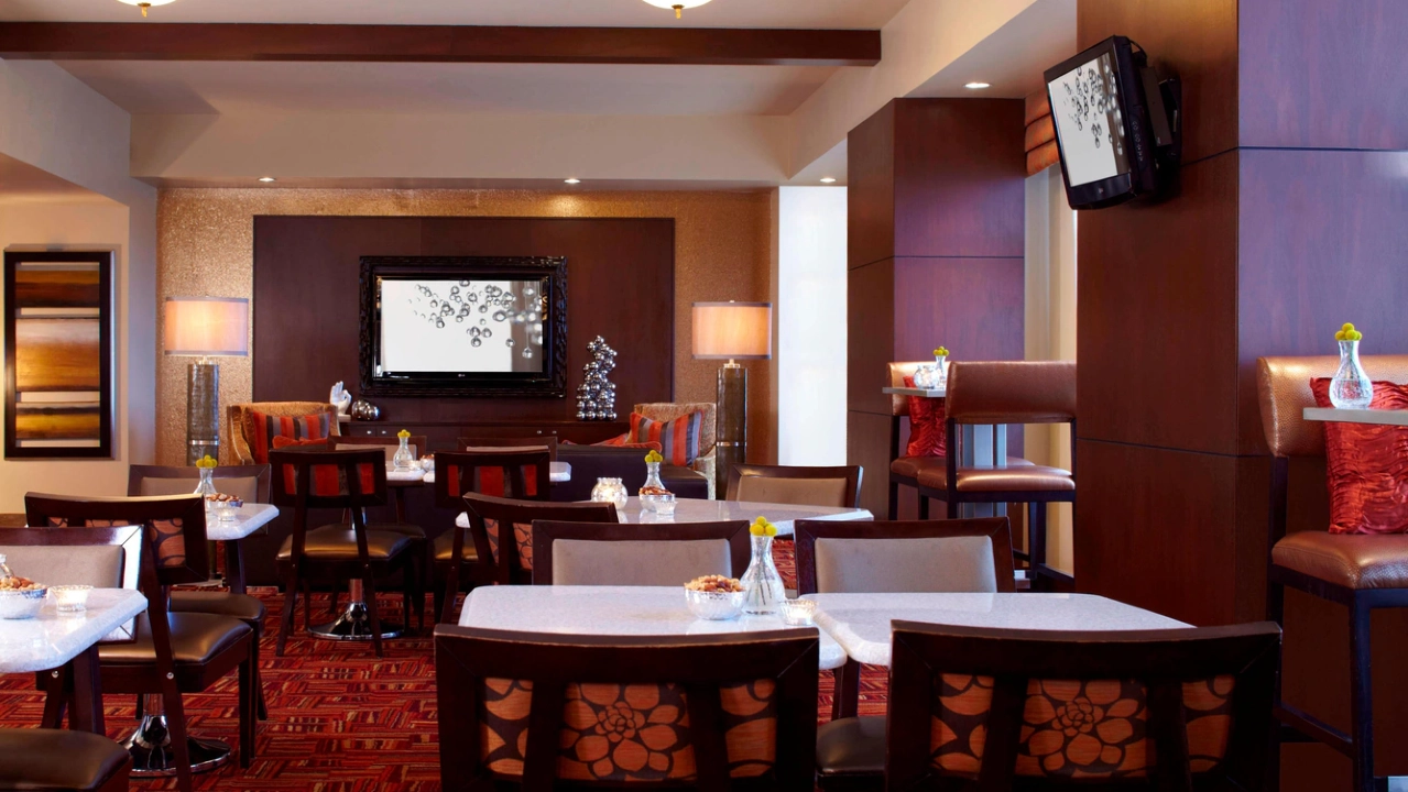 Club Lounge at Renaissance Las Vegas Hotel