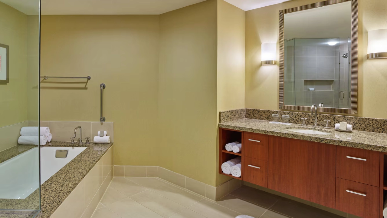 Deluxe Suite at Renaissance Las Vegas Hotel