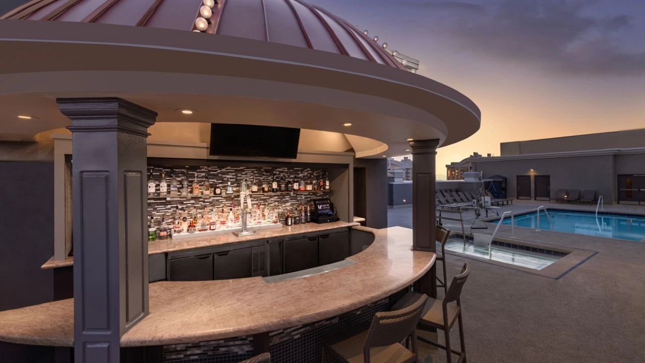 Skybar 38 at Marriott's Grand Chateau