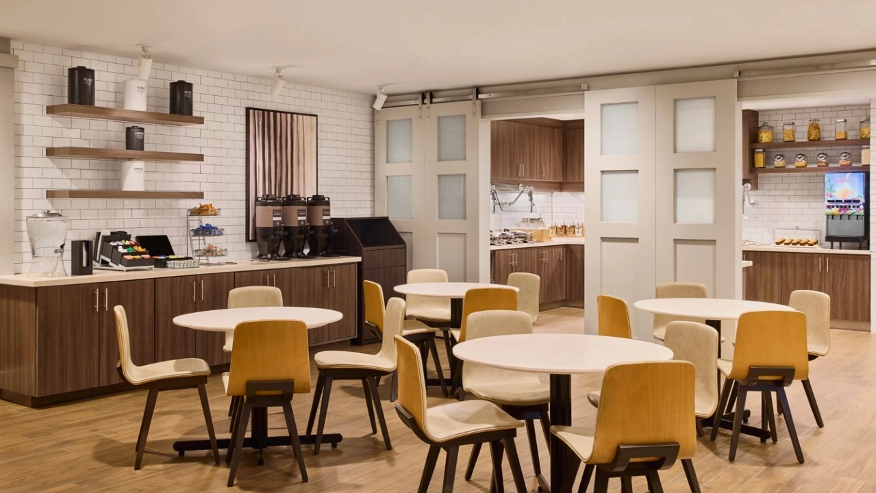 Breakfast Area at Residence Inn Las Vegas South/Henderson
